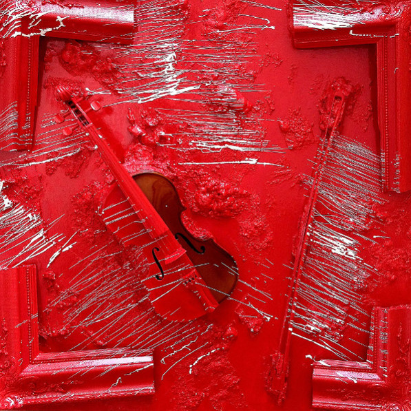 Laurent Konqui : Laurent Konqui. Moz’art in red. Technique mixte. ?Violon sur toile.?Projections et peinture huile.?100*100cm. Courtesy de l'artiste.